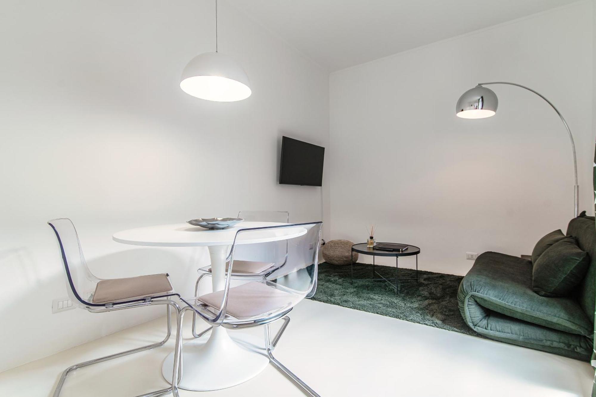 Giuliny Lovely Flat - The House Of Travelers Como Exterior photo